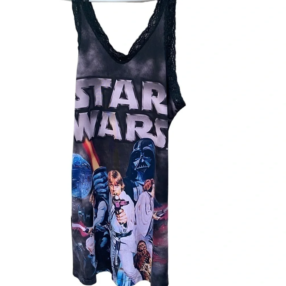 Kids Star Wars night gown size‎ 4-6.